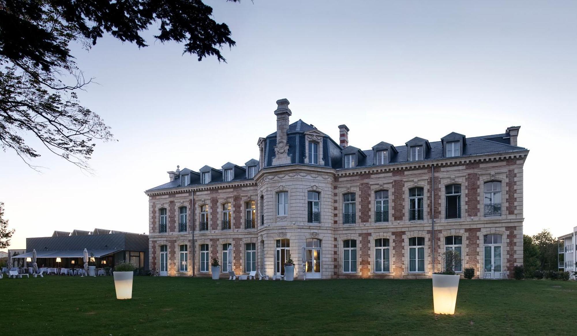 Hotel Et Spa Du Chateau Lagord Exterior foto